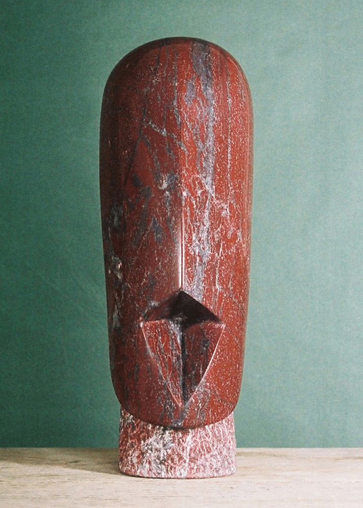 7. Esaïe, 2005, marbre Rosso Laguna, h 38 cm, ‘Venez, montons à la montagne du Seigneur’ Es 2,3