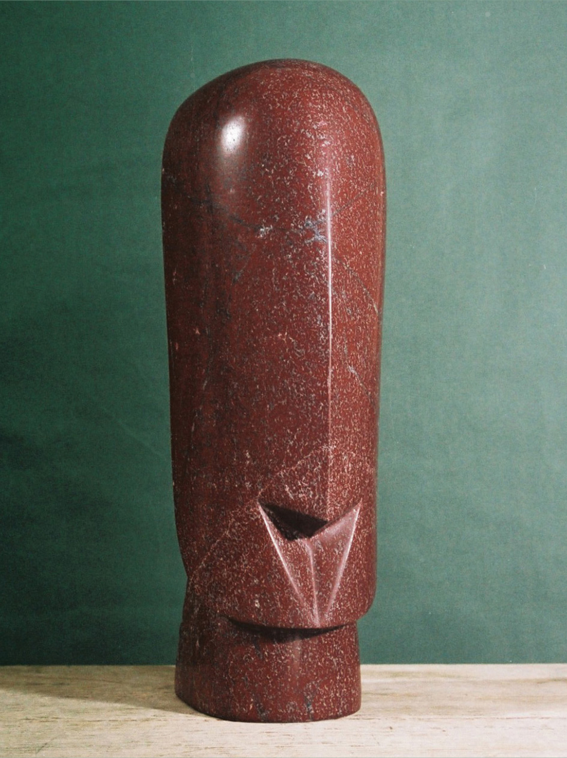 9. Osée, 2005, marbre Rosso Laguna, h 38 cm ‘C’est l’amour que je veux et non le sacrifice’ Os 6,6