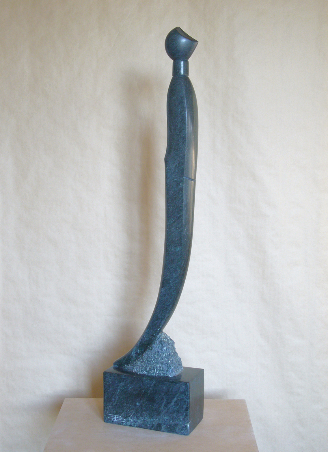 10 Mante Religieuse, 2012; serpentine, h 98 cm