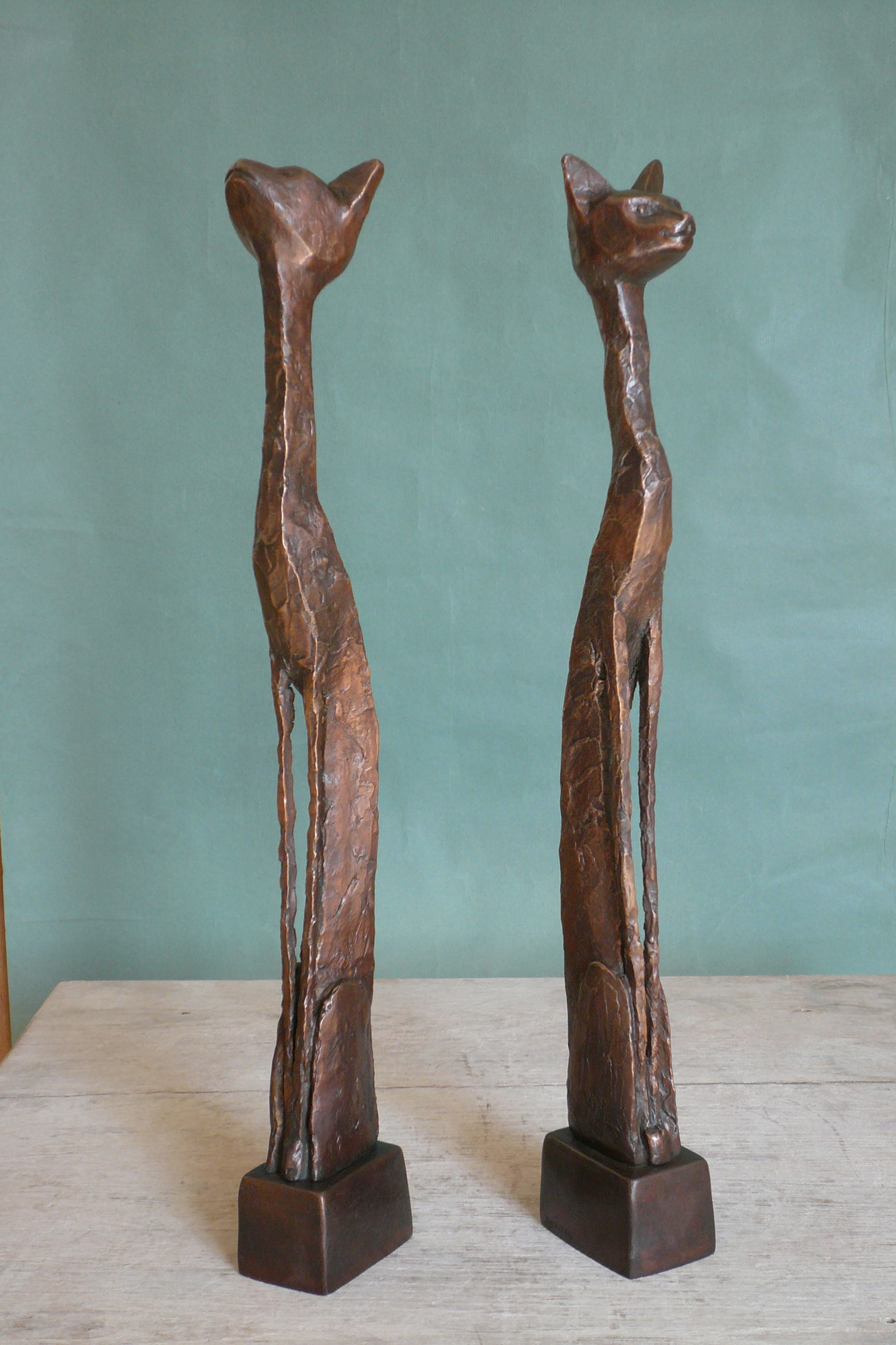 31 Deux Chats, 1985, bronze, h 49,5 cm