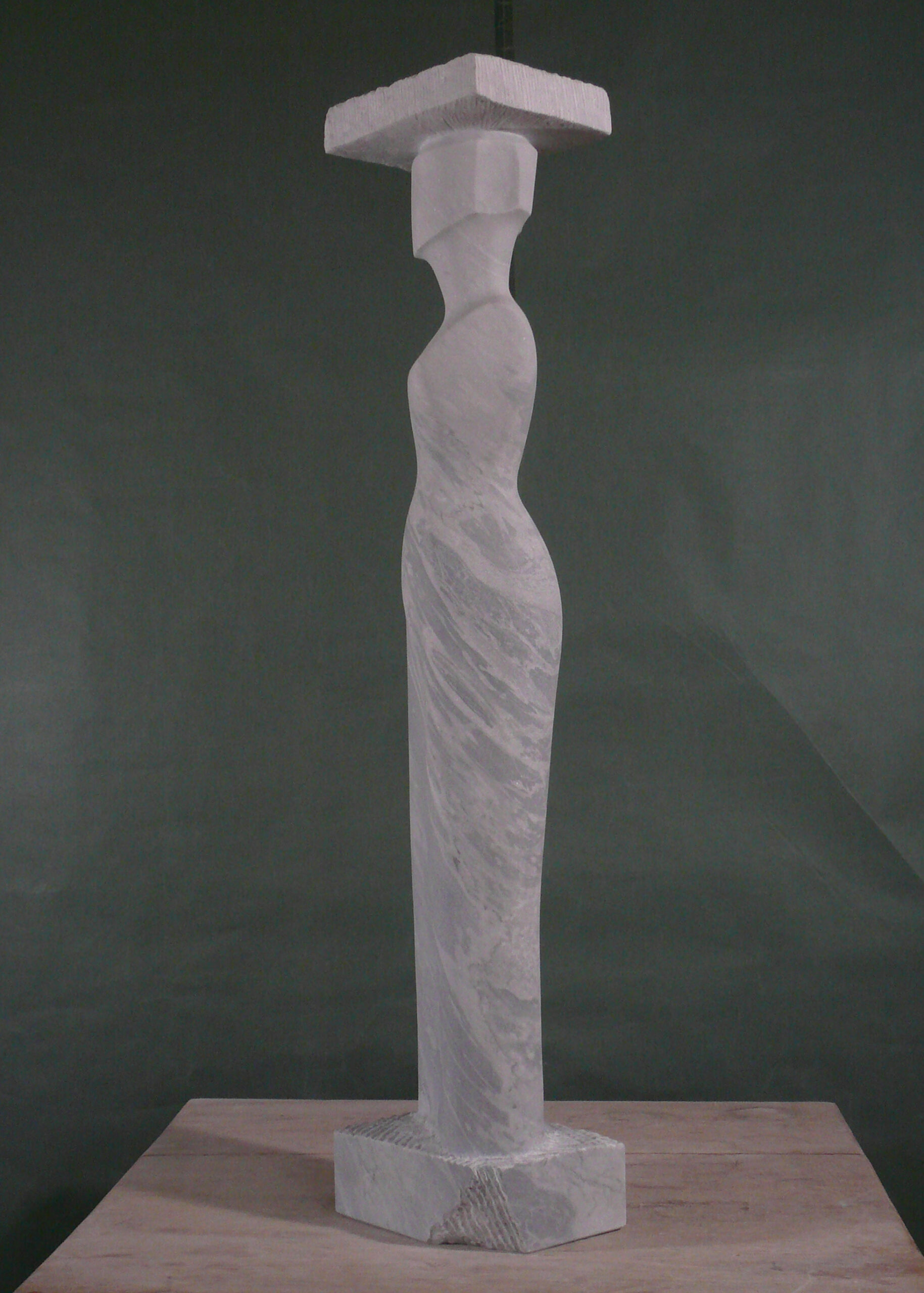 13 Niké, 2007, marbre Bardglio de Carrare, h 82,5cm