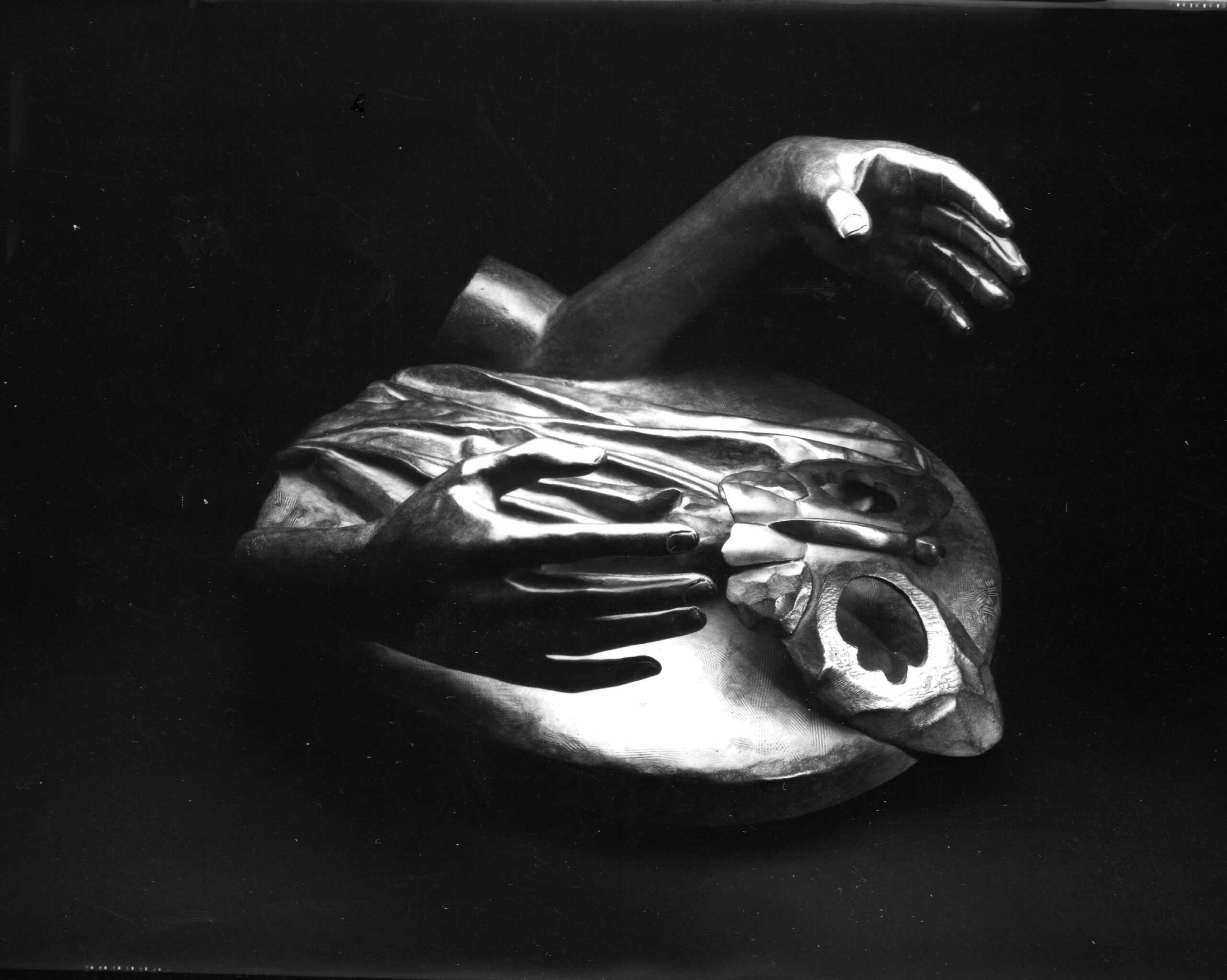 La lumière, 1984 .bronze 40×50 cm h 25 cm